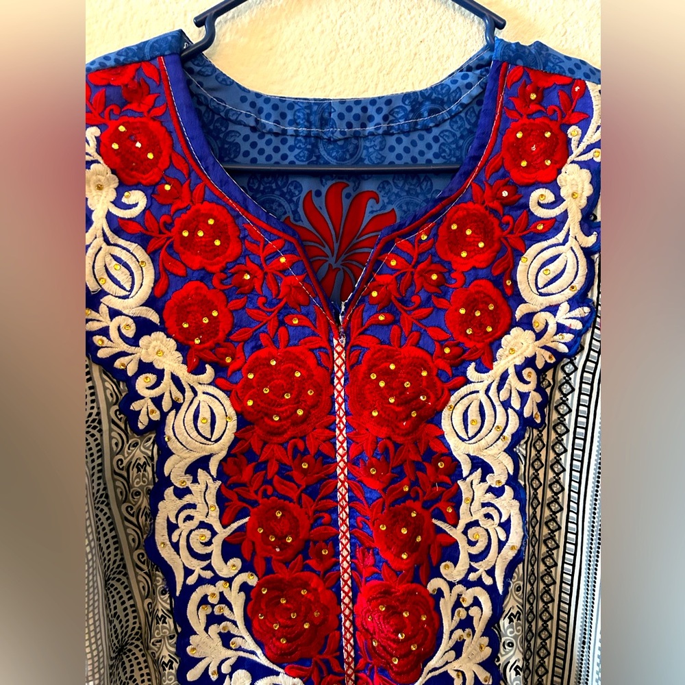 Colorful Embroidered Tunic - Picture 6 of 6